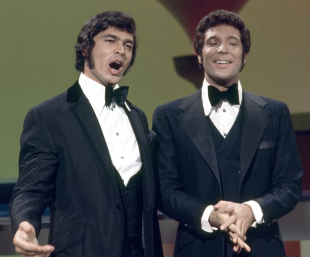 wendland_kevin's tweet photo. @PetrosAndMoney #PanicBros #Quando https://t.co/egxUeSouVw