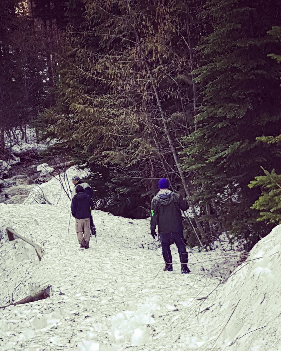 jessiejsk8's tweet image. Day 2. Woke up to snow and 0°. Not the weather all were hoping for today but we continued on. By noon the snow had stopped and then continued to melt once again at 7°. Ryan, u have a loving and and caring family that will never give up on u. 💚 #keepgoing #bepositive
#ryanshtuka