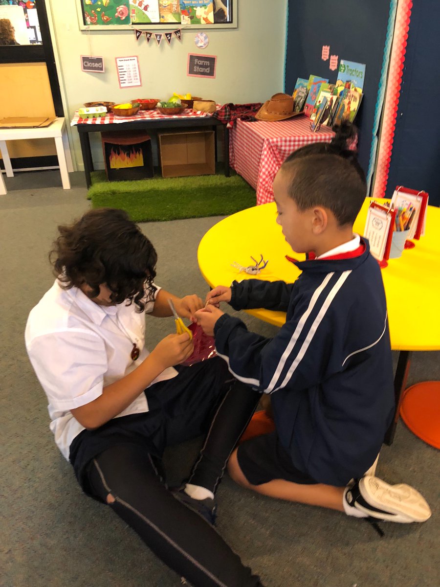 HFEmerton's tweet photo. Ignite Day Activities to kick of day 1 at Holy Family Emerton!! #stop #collaborate #andcreate #HolyFamilyEmerton https://t.co/rBptwsyTIx