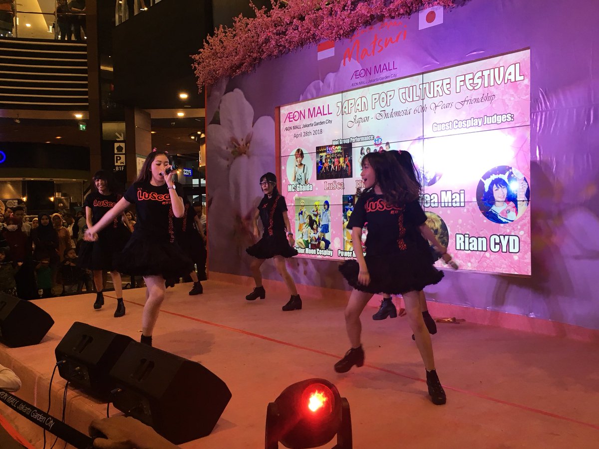 4/28 AEON Mall Jakarta garden city
on stage🎤💃