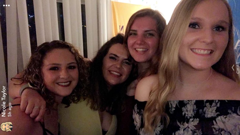 kaileighk17's tweet photo. Such a good last weekend with my bffs ❤️ https://t.co/7dQ3WV3pam