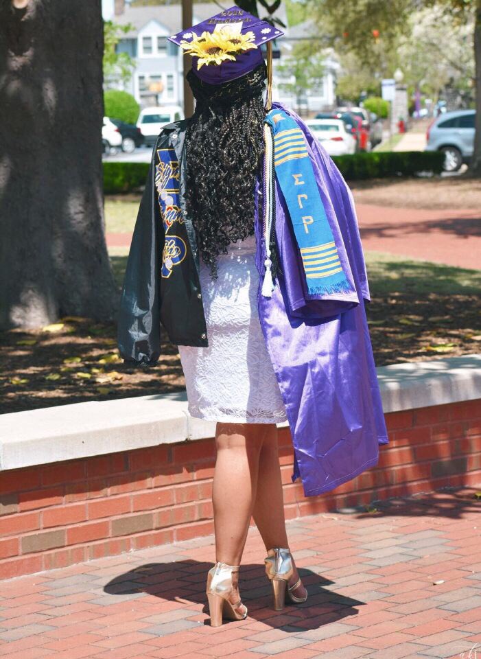 ecupoodles's tweet photo. Congratulations to HM spring17 _kayhud ๐๐๐ฉ #graduation #graduatingpoodles #sigmagammarho #black girl magic #blackgirlsgraduate #gradszn https://t.co/LJ4B1Uybsr