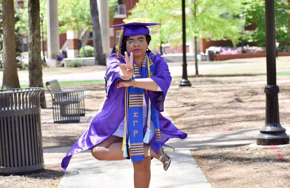 ecupoodles's tweet photo. Congratulations to HM spring17 _kayhud ๐๐๐ฉ #graduation #graduatingpoodles #sigmagammarho #black girl magic #blackgirlsgraduate #gradszn https://t.co/LJ4B1Uybsr