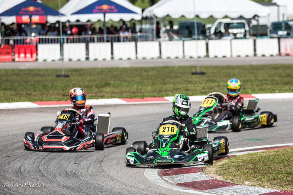 danielwoodroof's tweet photo. Some sick shots from this weekend of racing! Karting is by far the best form of racing ππ#DanielBoleh #DW16 https://t.co/FBTmVPQFPi