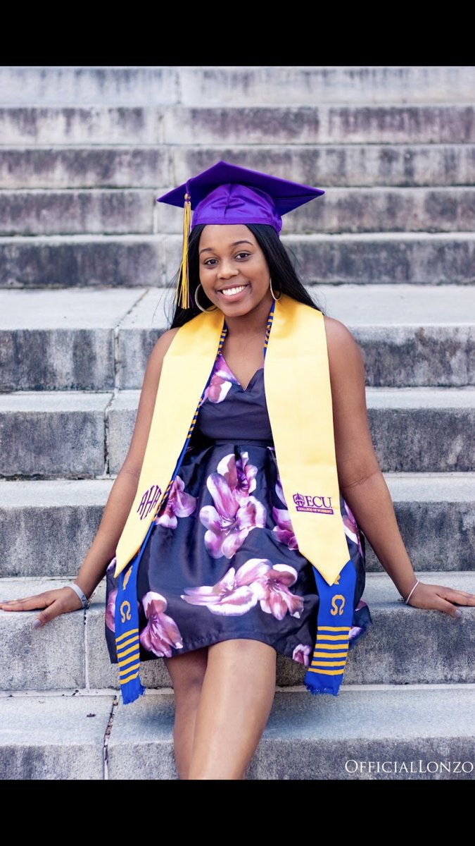 ecupoodles's tweet photo. Congratulations to HM spring18 bewarethe_beauty ๐๐ #graduation #graduatingpoodles #sigmagammarho #blackgirlmagic #blackgirlsgraduate #gradszn #poodlesgraduate https://t.co/da1gvG2iFs