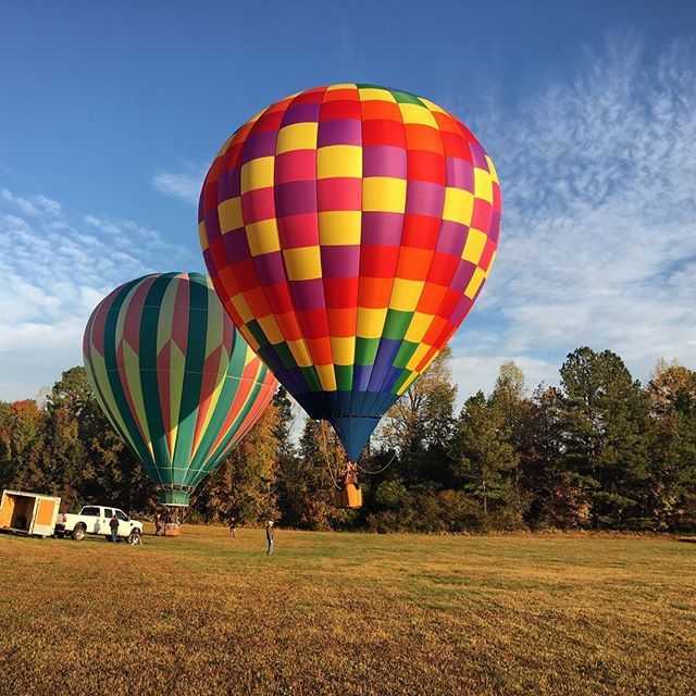 Most launches have a certain elegance, as we gently leave the surface of the earth behind for blue skies. 
#nchotair #hotairballoon #hotairballoons #flying #hotairdontcare #bluesky #blueskies #hotair #liftoff #launch #flight #hotairballoonride #suncatche… ift.tt/2w3C5c6