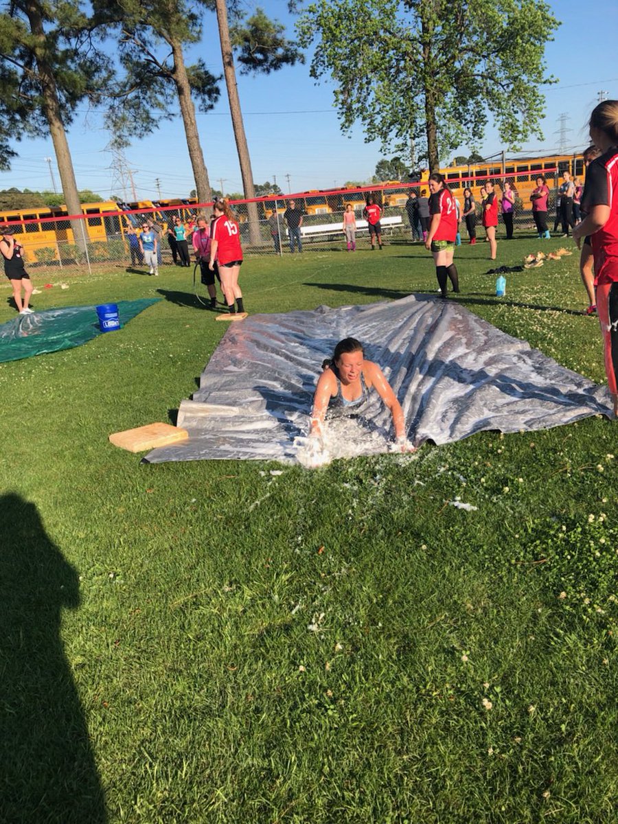 Coach_Palm's tweet photo. Our fundraiser was a success! We raised over $700 for Connor! I wanna thank everyone that helped! I can’t stress enough how we take for granted the little things and just remember there’s always something you can do to help! #cardscare #jacksonvillehighschool https://t.co/BNZiPn2poS