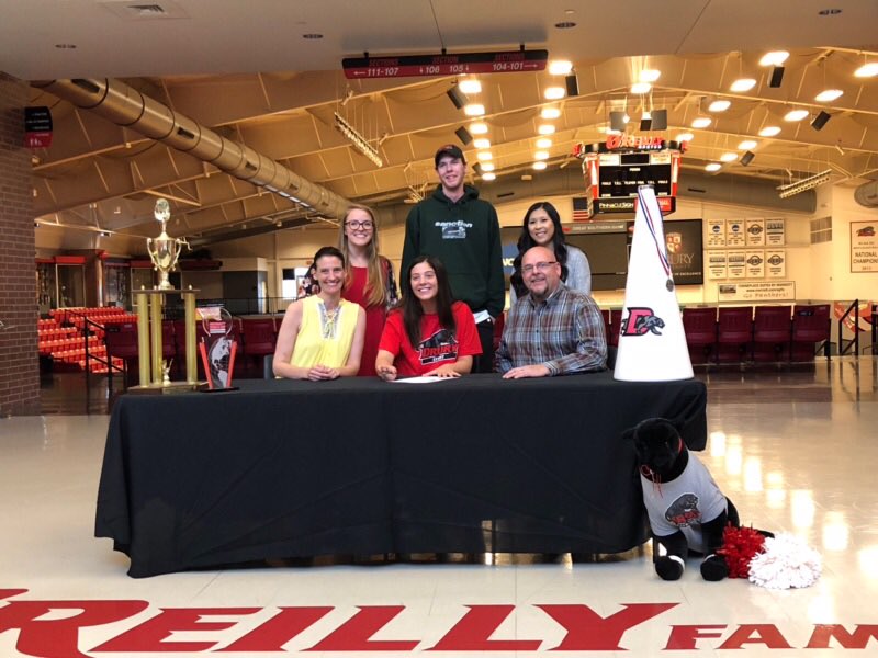 Drury gained some amazing cheerleaders! Congratulations to Lindsey and Aly! Go Panthers!
#beParkview #drurycheerleaders