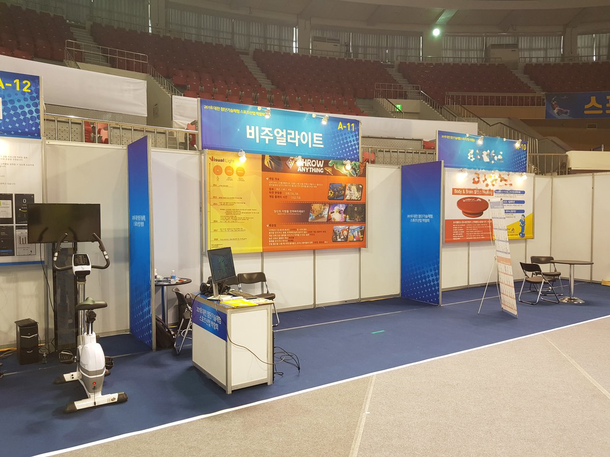 PlayVisualLight's tweet image. #ThrowAnything In #Deajeon 
"Daejeon High Technology Experience Sports Industry Fair"

Check more info is on ThrowAnything !
Steam – store.steampowered.com/app/746660/Thr…

#VRgame #indiegame #HTCvive #Oculus #MR #Steam #Tip #Bomb #Unity