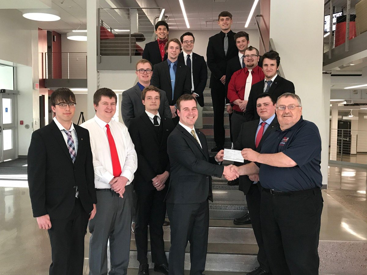 KappaSigmaMSUM's tweet photo. Today we presented the check to the Veterans Honor Flight of ND/MN we are proud to support the heroes who have served! Thank you #kappasigma https://t.co/FIiNdFbKra