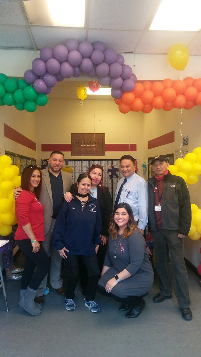 MELDELORTBK's tweet photo. Brooklyn wide and local residents were treated to Post Office Hospitality with an Autism Awareness and  Passport Registration Day today by Red Hook Post Office on Clinton Street! @NydiaVelazquez  @USPS @RedHookStar #AUTISMAWARENESS https://t.co/gIbVcIV5lw