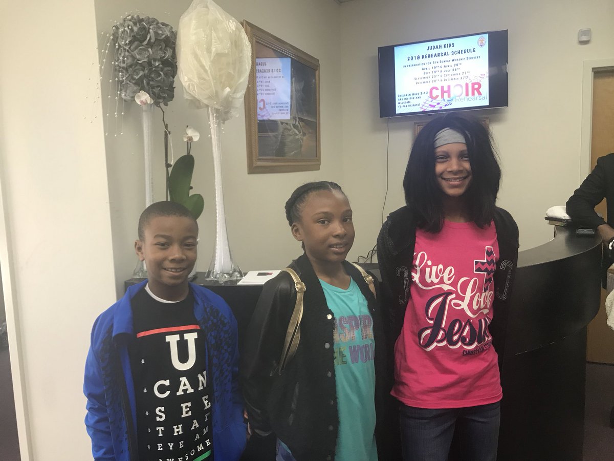 GIFTYOUTH's tweet photo. Youth Day! Scripture, Prayer, Welcome, Singing, Preached word given by Minister Mark-Anthony Montgomery!! What an amazing day!! Only at #TheGift #Gang3 #ThischurchisAmazing https://t.co/bMovgR1R4S