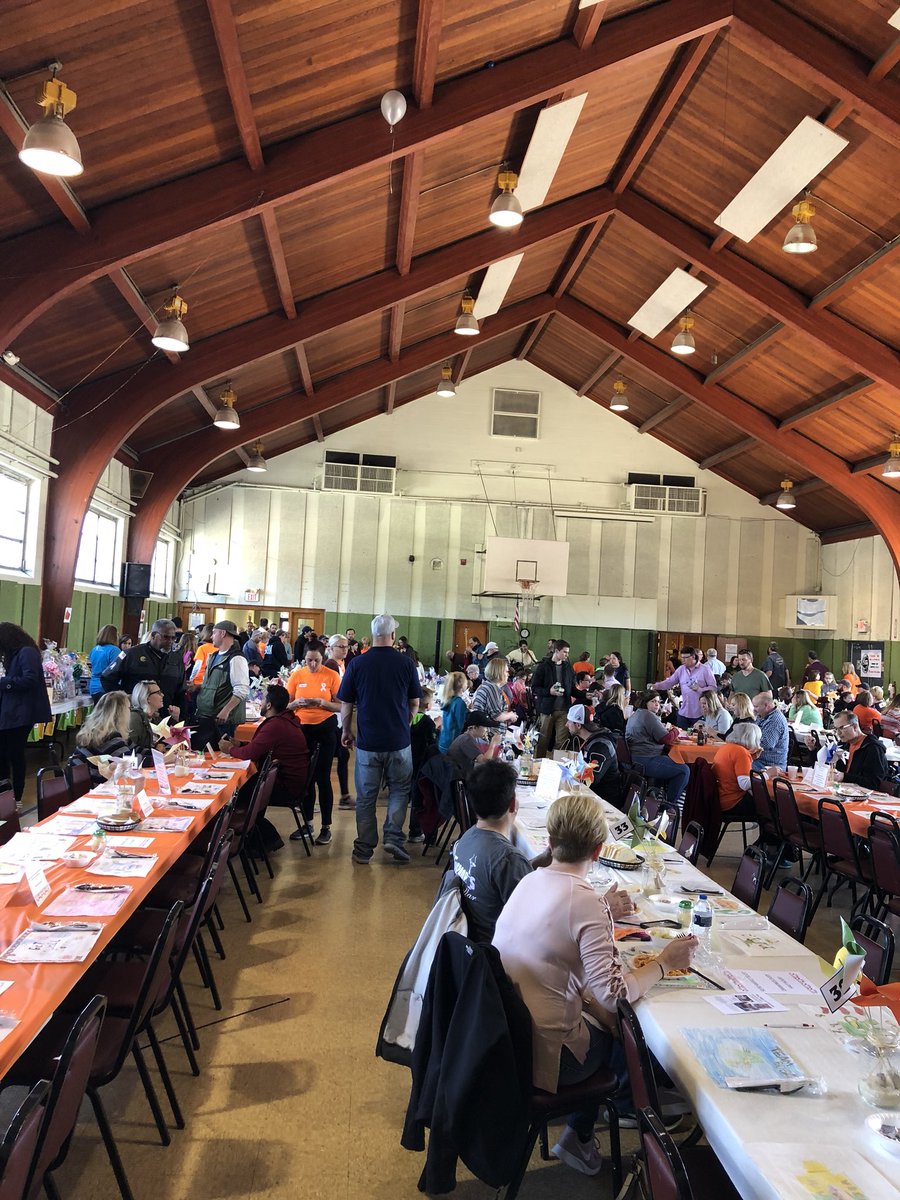 5Engle's tweet photo. Thank you to Craig Snodgrass, Amherst community and everybody that helped out for my brothers fundraiser!!  #Bubbastrong https://t.co/FevOGRxLlx