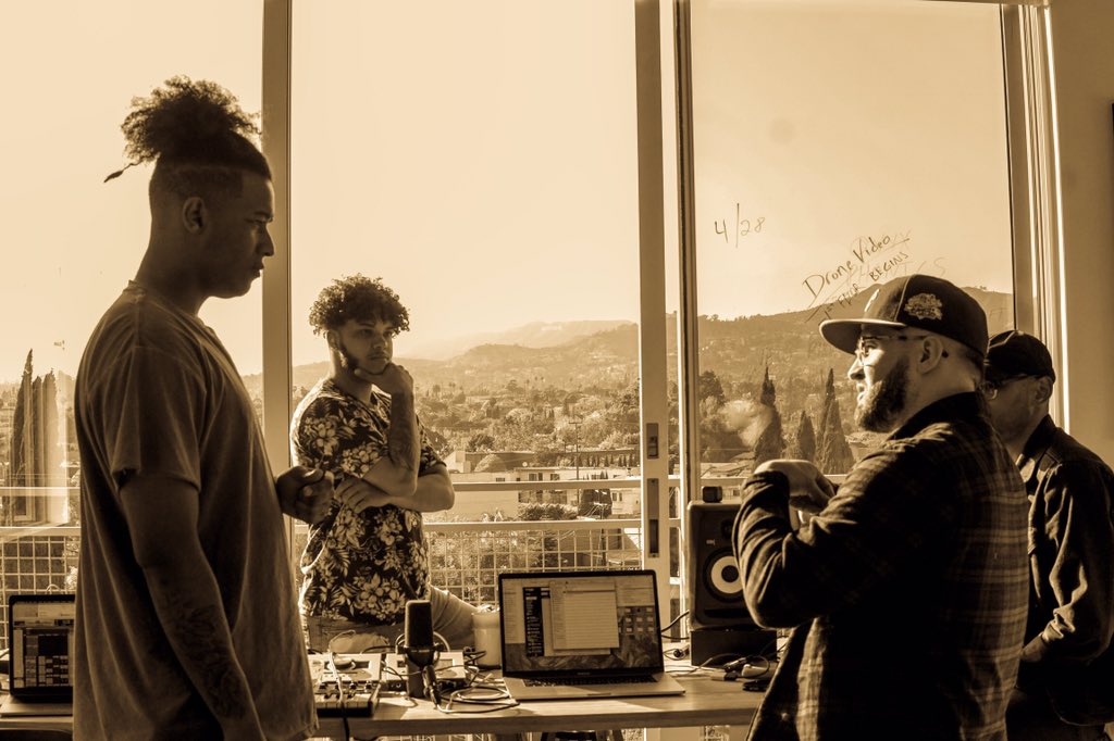 TheRealBezi's tweet photo. the process is what i enjoy the most • @WhoisBeam x @AndyMineo #DunOff 📷: @ThatBoySP https://t.co/RBuykEleSK