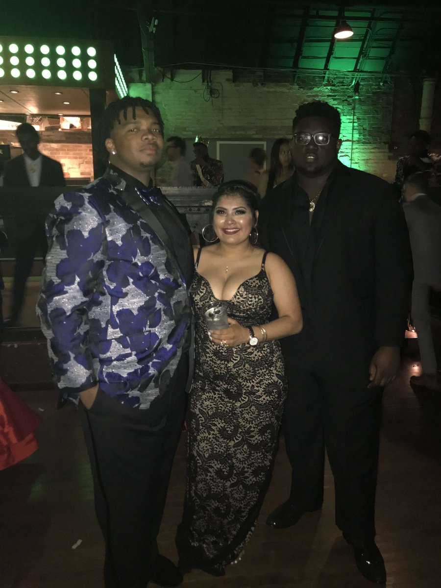 HLSauce1's tweet photo. ๐ฐ๐ #nfhsprom #prom2k18 https://t.co/brN2BrPHQD