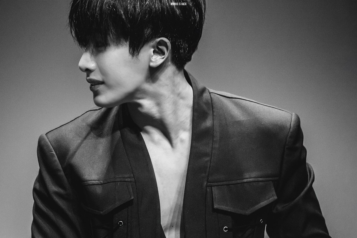 My blood is singing with your voice, I want to pour it out.