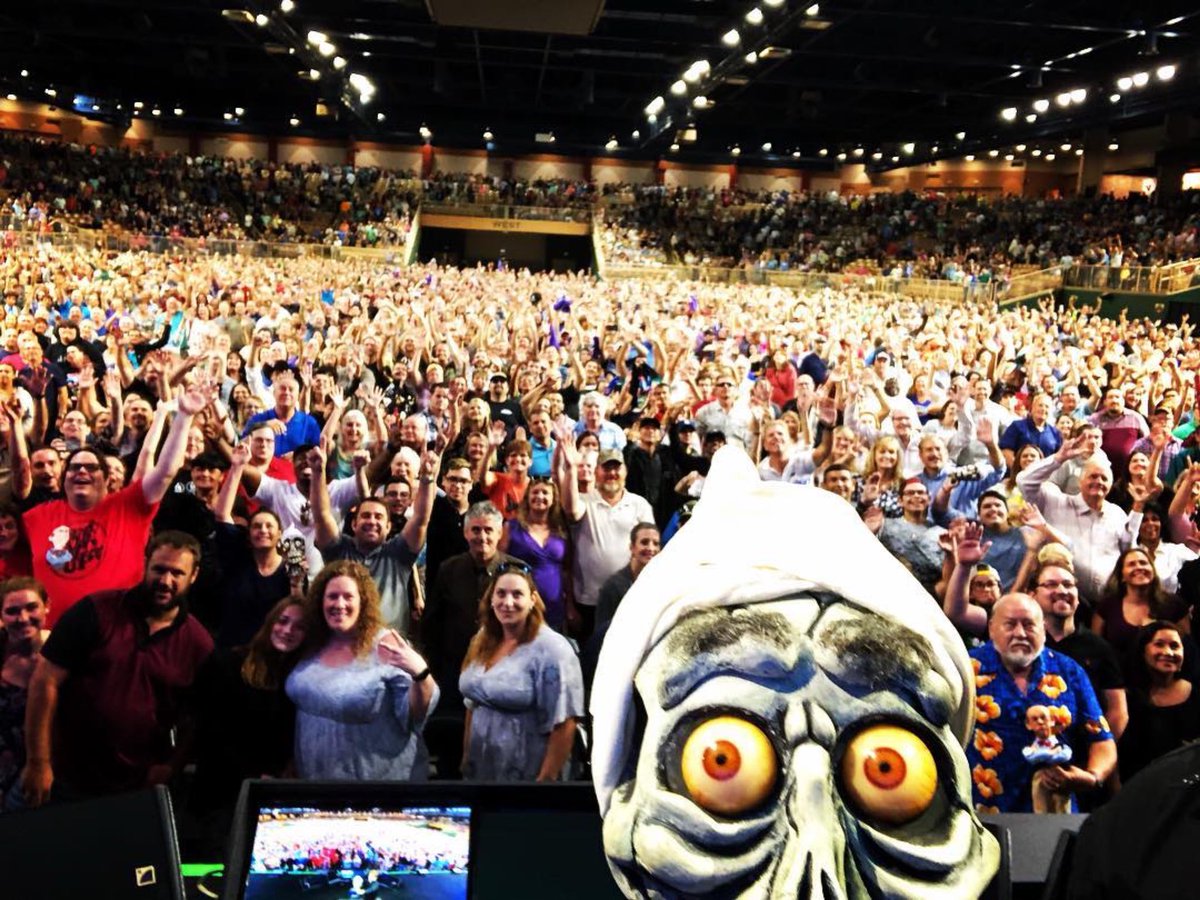jeffdunham's tweet photo. Kissimmee, Florida on a rockin’ Sunday afternoon! Thank you guys! I’m lovin’ all these awesome audiences! Thanks for laughing so hard at BOB! #jeffdunhamlive #jeffdunham https://t.co/MCvK8JRHtm