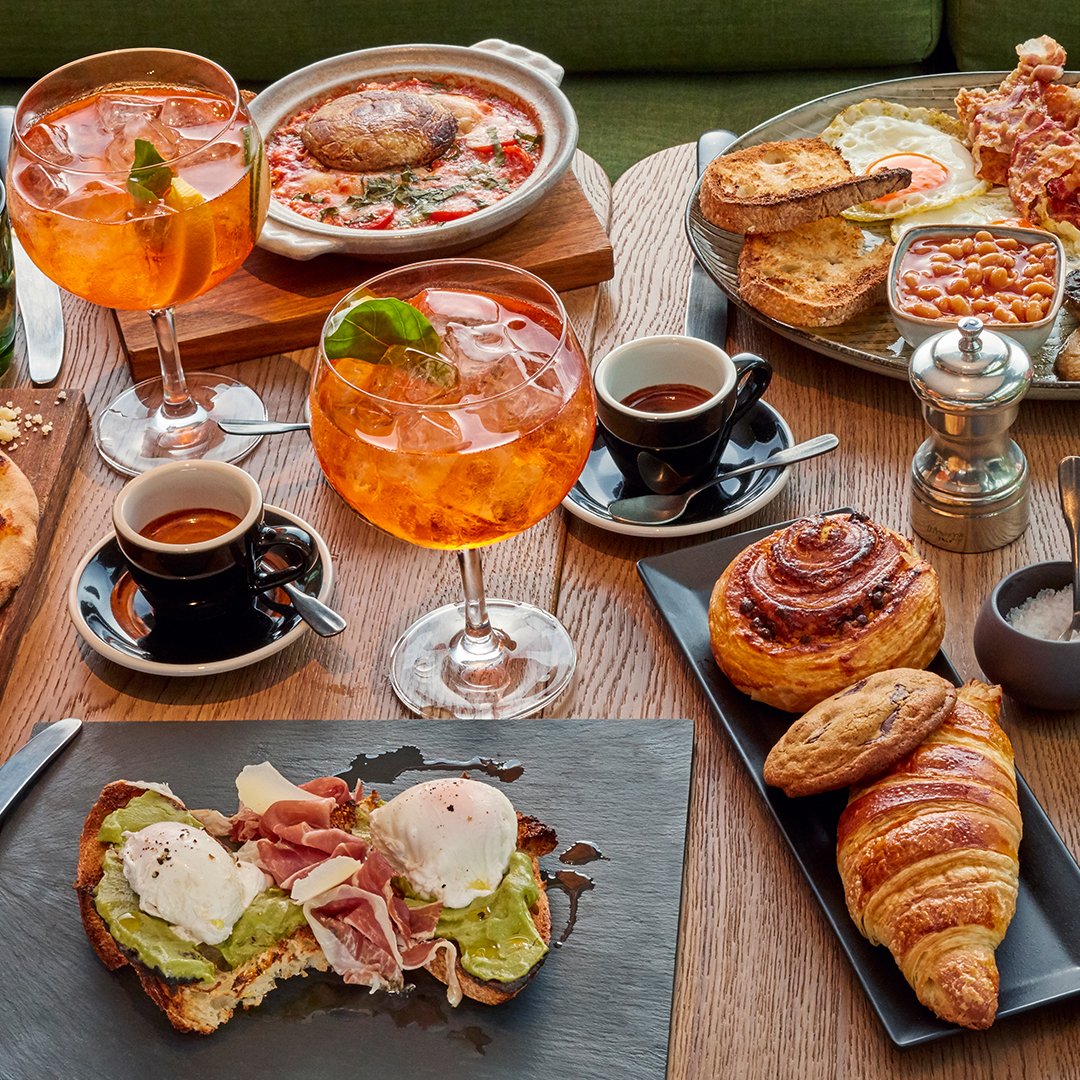 Just in case if you ever wondered how the Italians enjoy their Sunday brunch… 
.
.
.
#FucinaLondon #london #marylebone #restaurant #italian #italy #lovelondon #foodphotography #foodbloggers #fresh #foodie #hungry #instafood #foodblogger #eating #brunch #weekend #brunchlondon