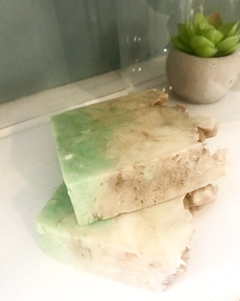 PoshApoth's tweet photo. A Mint Chocolate Chip soap perfect for @luckycatsalon grand opening on May 4! #orlando #soap #chocolate #handmade #spa #vegan #holistic #organic #apothecary #diy #soapmaking #soaps #picoftheday #like4like https://t.co/zCgTciEkkZ