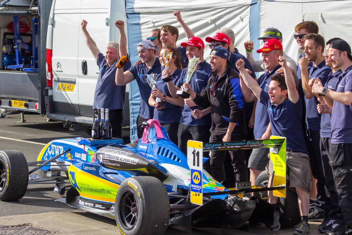 MrPaulBoden's tweet image. The @UWRacing 🐺 pack is back 🏆🏆🏆 #racingwolves #welldonekate #50racesdone #ontothenext50 #P2 #P3 #P1 

#engineering #student #engineer #university #motorsport