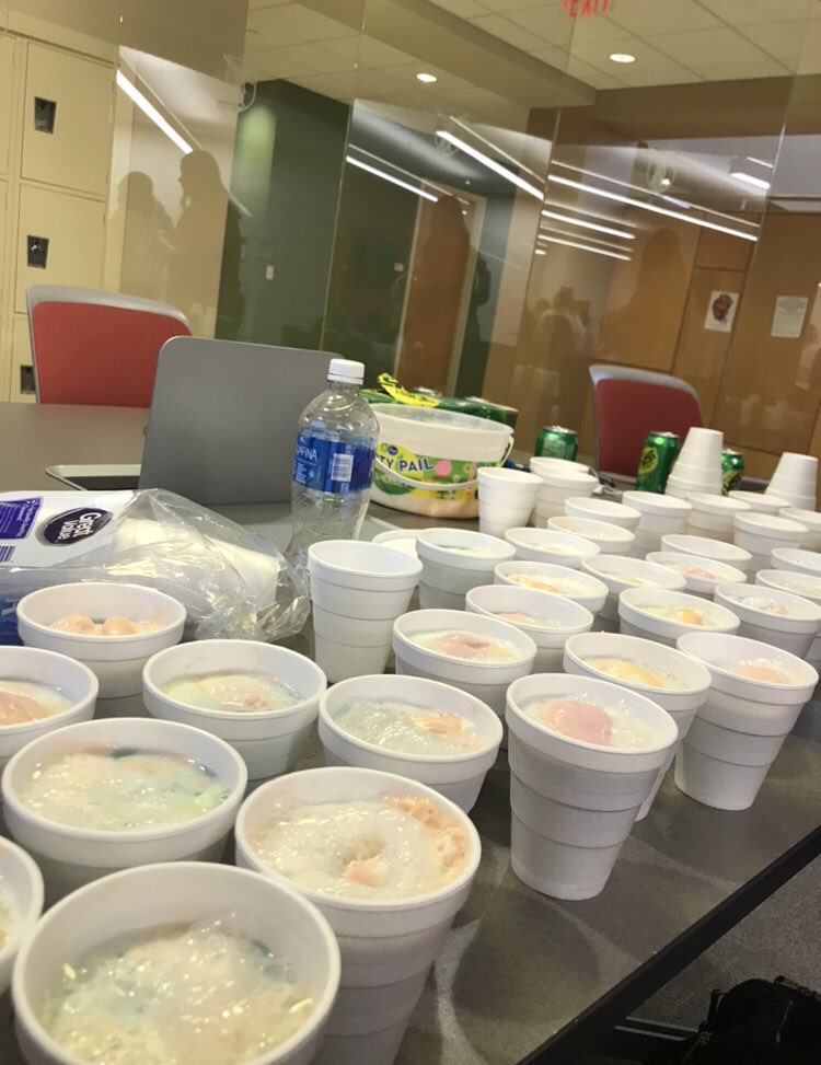 cardinalcomm's tweet photo. Fruity drinks, hot pizza and a bittersweet goodbye to Debbie and our graduating seniors marked CC’s last meeting of the year. Your hard work resulted in a year of awards, national recognition, new friendships and learning adventures. We cannot thank you enough, members. https://t.co/luaiuBWBQN