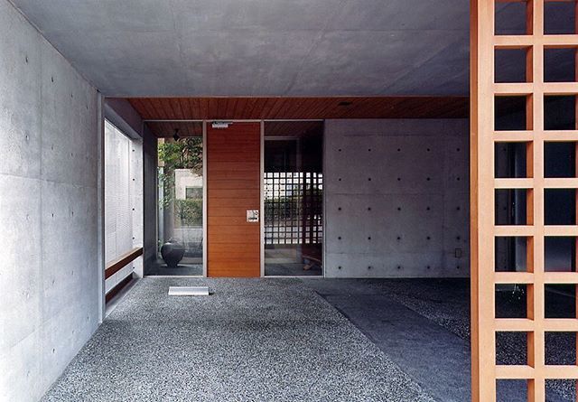 arstudioKATAOKA's tweet photo. ⿻ Ao 1998
.
Photo @アーキフォトKATO
.
#architecture
#architect
#exterior
#interior
#設計事務所 
#コートハウス 
#デザイン住宅 
#シンプルモダン 
#アーキスタジオ
#名古屋の設計事務所 
#インテリアデザイン https://t.co/08MzLqvpaP