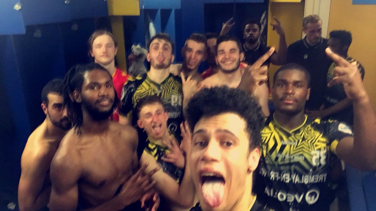 TremblayHB's tweet photo. La perf’ du week end pour la #MiniTeamTremblay qui a battu @mulhouse en N2 !
Et bim 💥 ✌️✌️✌️
💛🖤 https://t.co/NO5siurWMa