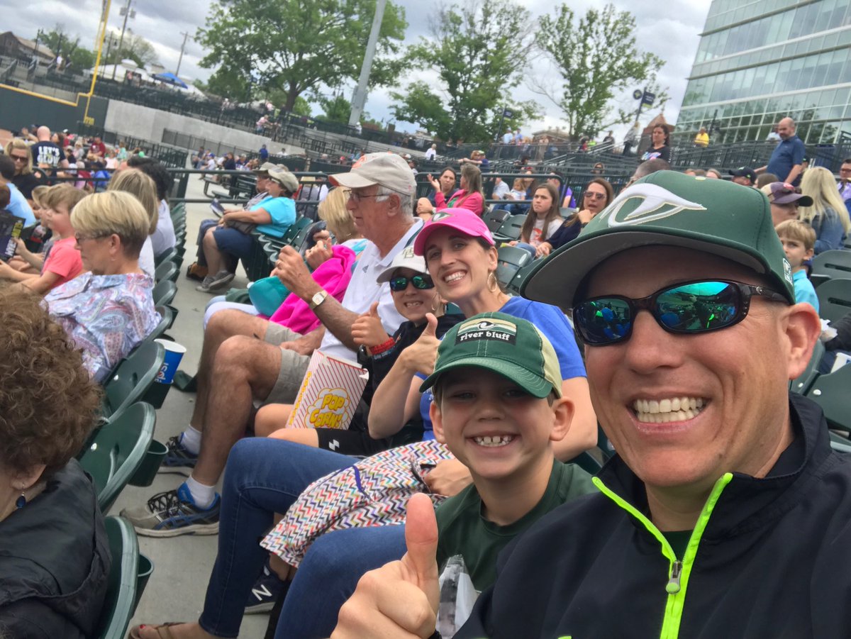 LucasClamp's tweet photo. At the fireflies @LexingtonOne Day at the Park. #goflies https://t.co/q9ompYVAMg