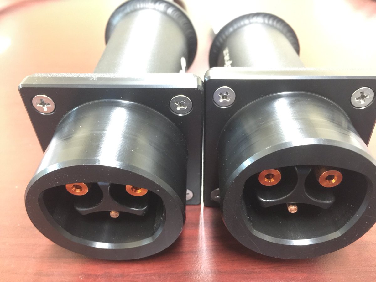 QC_charge's tweet photo. #JDapter has been updated to 80 amps. Charge your non - #Tesla cars with Tesla charging equipment #UMC #HPWC #MobileConnector #WallConnector #DestinationCharging
https://t.co/HvoRt63AAK https://t.co/ptHhZc9Kqj