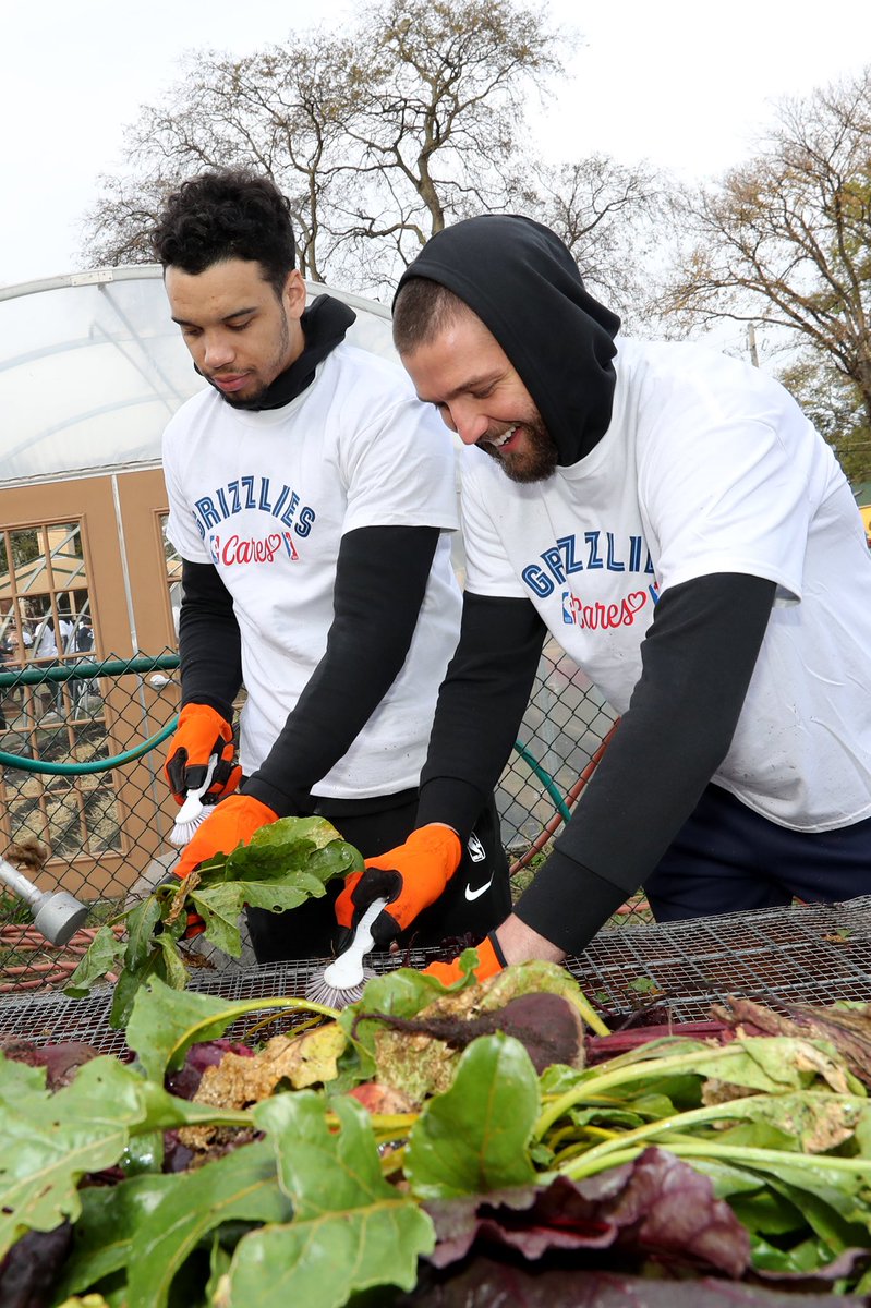 memgrizz's tweet photo. #EarthDay 🌎💙 https://t.co/BWciSWvSOT