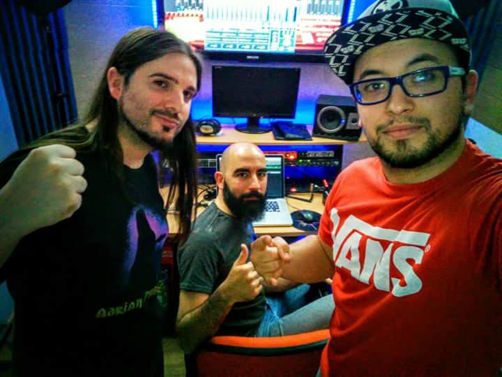 Grabando las voces del próximo single. Atentos!!!!!! <a href="/TaleOfWoe_band/">Tale Of Wöe</a> <a href="/AdrianPhoenix84/">Adrian Phoenix</a> @JAVIQUERO_