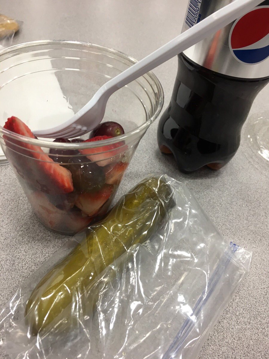 Sasha_Dominique's tweet photo. Yummmm........snack time 🍓
#NoWittyCaption https://t.co/mTZnGxTJyl