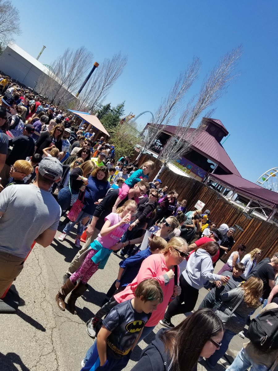 aaron_levey's tweet photo. @ElitchGardens over a thousand people waiting for season tickets. Not impressed with your management #GetYourActTogether https://t.co/g9og138jbZ