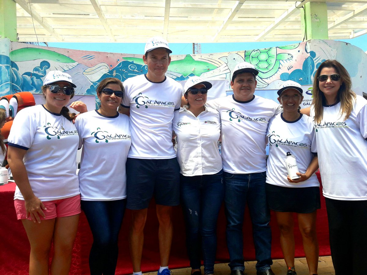 Agradezco al equipo del <a href="/parquegalapagos/">Parque Galápagos</a>, a Tri Team, a todas las instituciones públicas y privadas que están demostrando su compromiso para lograr un #GalápagosSinPlásticos. Hoy estamos haciendo historia para garantizar un futuro sostenible para nuestros hijos.
#DíaTierraEC