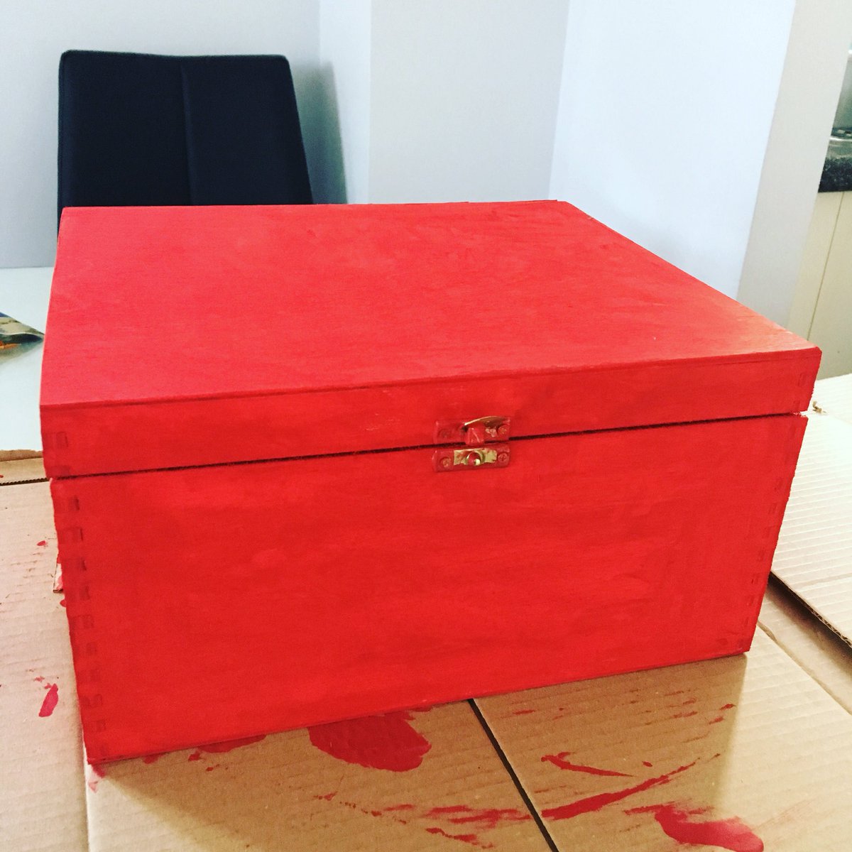 missteachR's tweet image. Stage one of making THE box for #TheViewer... need to add the decor and of course, include the key! 
Second week of the text tomorrow and as yet they still don’t know what Tristan finds! Can’t wait for the kids to open the box too!