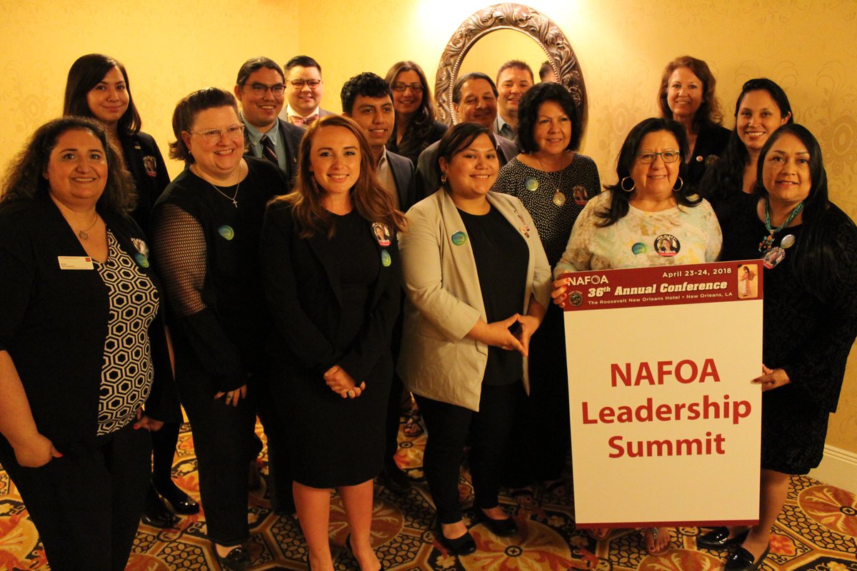 genindigenous's tweet photo. “Your network is your net worth” 🤝
Our #GenIFellows had a great networking lunch with the @NAFOAORG board! Thanks for taking time to talk to our young leaders! #NAFOA2018 https://t.co/VmCVRAxqrr