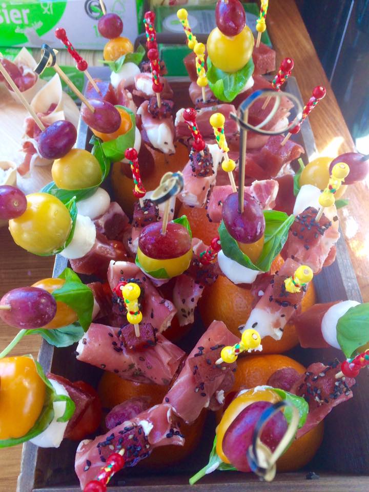 Cavakoning's tweet photo. Wonderful Amsterdam! Private tasting and boating #cava #wine #privatetasting #boating #amsterdam #tapas https://t.co/Wap5DrTyz5