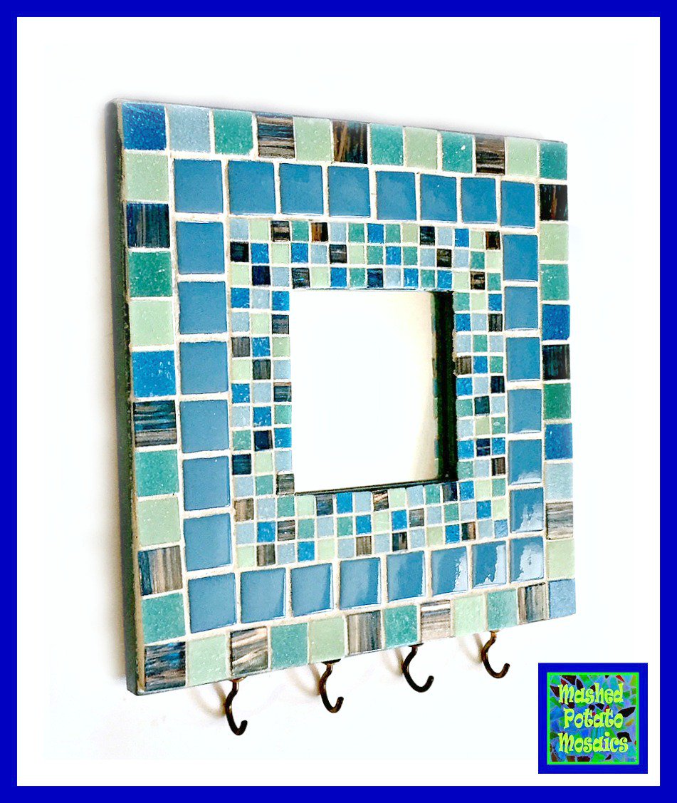 mashed_mosaics's tweet image. A new key rack organizer ready to go! goo.gl/4NSvY9  #keyhook #keyrack #MothersDayGifts #mashedpotatomosaics #handmade #Mosaic #Keys