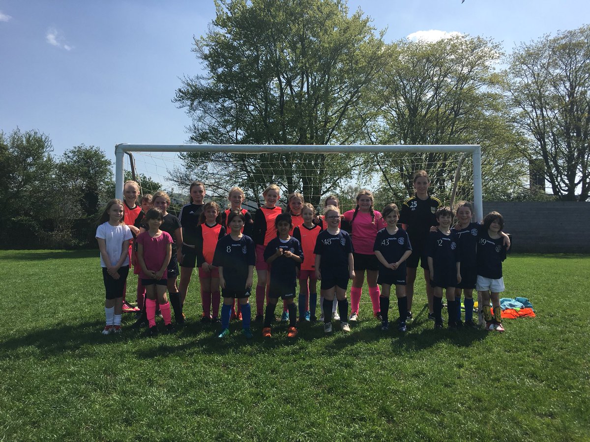 ChinnorWildcats's tweet photo. Thanks to all the players, parents &amp; volunteers who helped made the #GirlsFootballWeek festival a success.

Great having the @OxfordshireFA visit us, and thanks to @RuislipFooty for making making the trip &amp; taking part.

@ChinnorLadiesFC @chinnorcomfc @ThameNews #SSEWildcats https://t.co/J1V3NTMKrQ