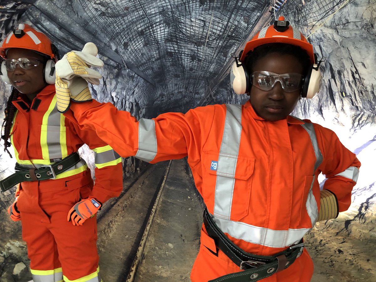 Covergalls's tweet photo. Building Strong Girls with @ModernMiningSud & @DiversitySTEM ๐ช๐#GirlPower #FacesofMining #WomeninMining #MMTS #Covergalls #WeBuildADream https://t.co/NT9sg632sh