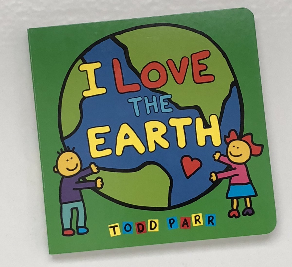booksbindus's tweet photo. Happy #EarthDay I Love the Earth is the perfect book to teach your kids about protecting the earth. Book Review >> https://t.co/Dykv6n8v7K https://t.co/RrAn8vRe5r