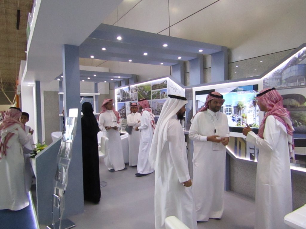 ArchCentre_'s tweet photo. شبابنا فخرنا .. 
#معرض_الرياض_العقاري_restatex https://t.co/CIhmLa7Wlb