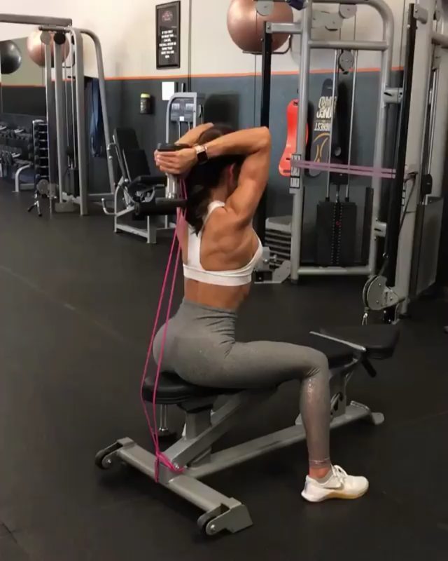 fitness_womans's tweet photo. Weekend Upper Body Workout
.
.
@alexia_clark
1. 20 Reps
2. 15 each side
3. 12 Reps each
4. 15 each side
3-4 rounds
#alexiaclark #queenofworkouts https://t.co/LEXXlf49ua https://t.co/RHDLic2bJC