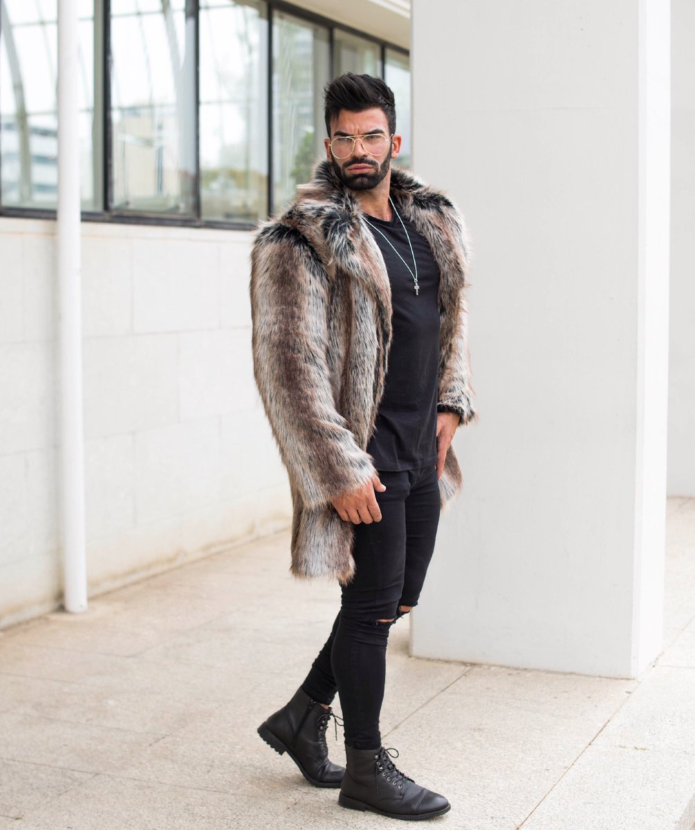 SCstyleBlog's tweet photo. @beauxnarrow by @sergiconstance 🦅 https://t.co/gHap3Ha0hP