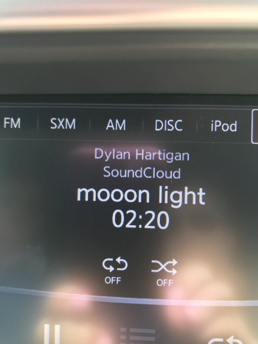 beachmom1985_a's tweet image. A beautiful sunny Sunday for a little Moon Light #dylanmusiq #earthdayvibes #TeamDylan@NBCthevoice @Kelly_Clarkson @deeharttalent