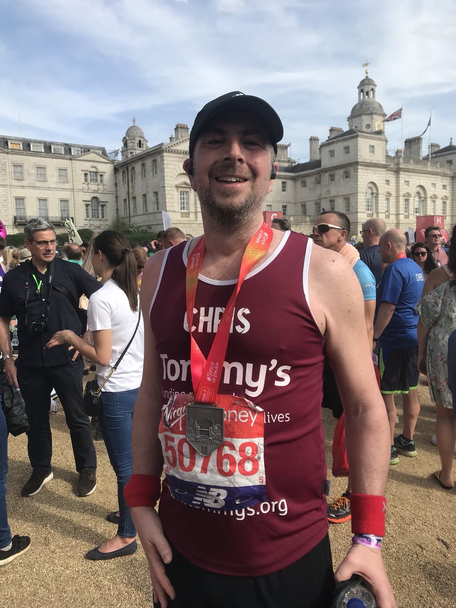 Carla_P's tweet photo. Brilliant day cheering for @Tommys_baby #doingitfordaisy well done everyone especially the Tommyโs and @macmillancancer runners #londonmarathon https://t.co/GspqHvFo0R