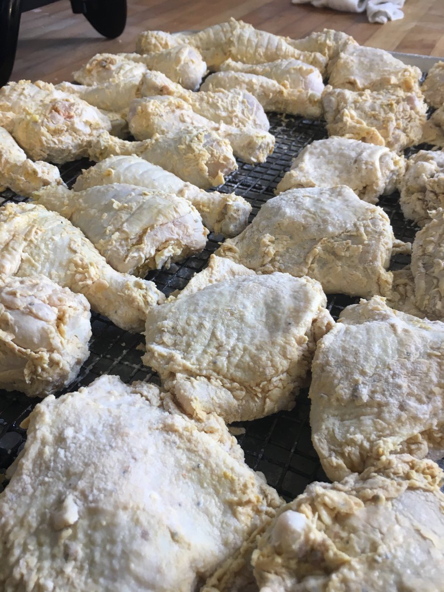 TavernTulsa's tweet photo. 25 orders of our famous pan fried chicken for tonight. Have you tried it with our hot honey or Thai chili sauce? If not, you should. #friedchicken #panfried #chackin https://t.co/qyx4Vedrkw