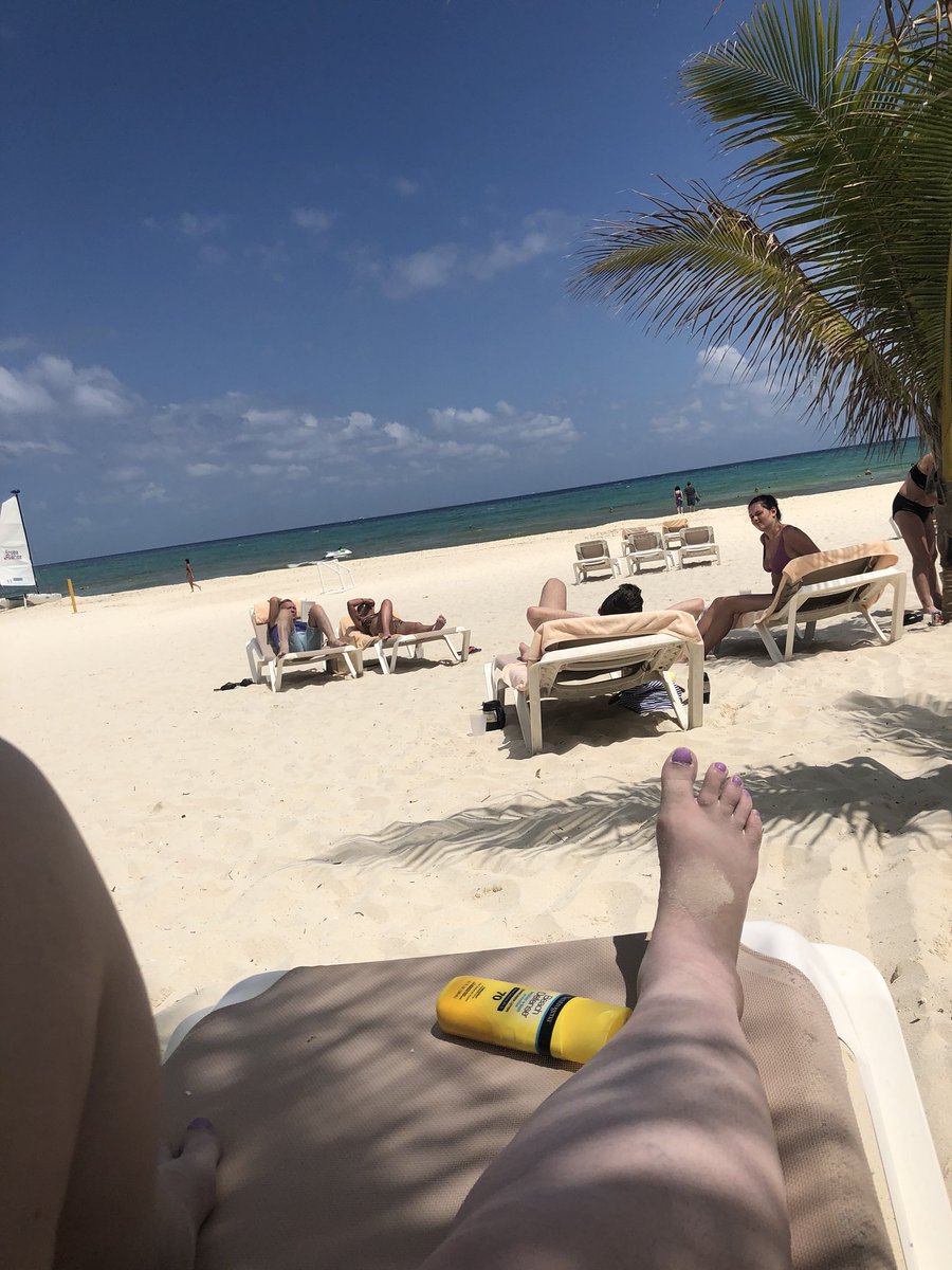 This is just horrible. How does anyone live like this. 😁🏖🏝🥂