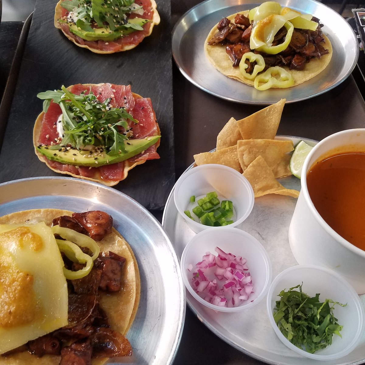 El Chiltepín tweet media