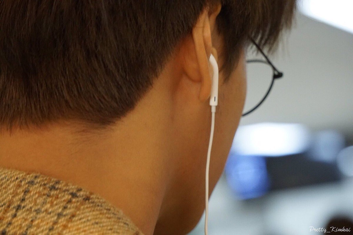 hes gorgeous from every angle